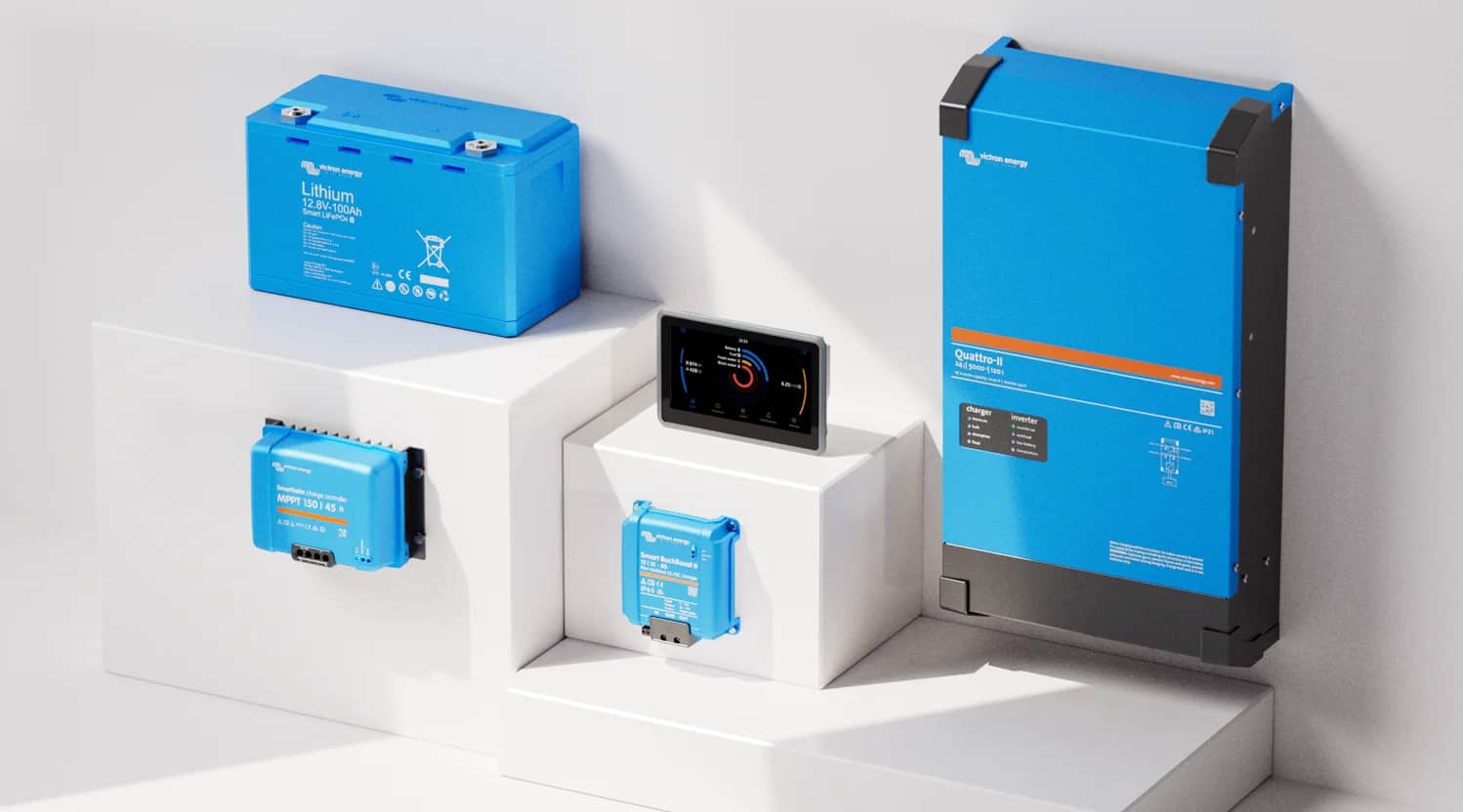 Sistema Victron com bateria de lítio, inversor/carregador, MPPT e ecrã táctil GX
